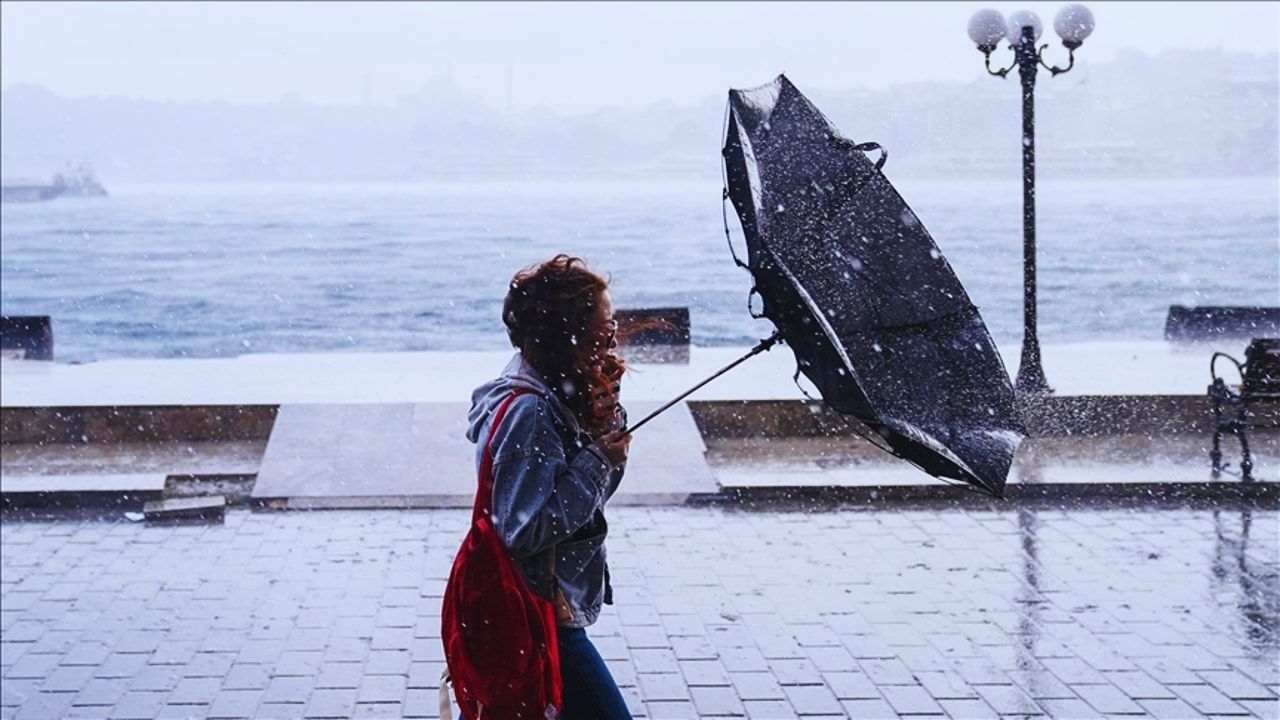 9 İlde Alarm! Fırtına ve Sağanak Yağış Geliyor: Meteoroloji Tarih Verdi!
