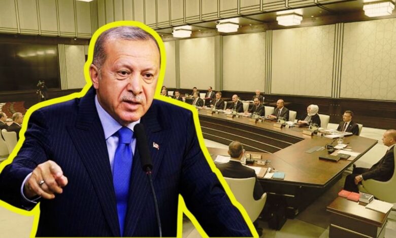 Şamil Tayyar 'Cumhurbaşkanımız yalnız' dedi kabineyi işaret etti