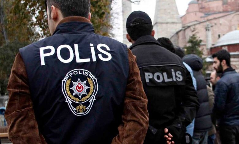 Polisler Kenetlendi: Çalışma Şartları ve Maaşlar İyileştirilmeli!