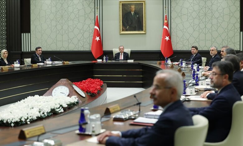 Kabine Toplantısı Başladı: Hangi Bakanlıklar Değişecek?