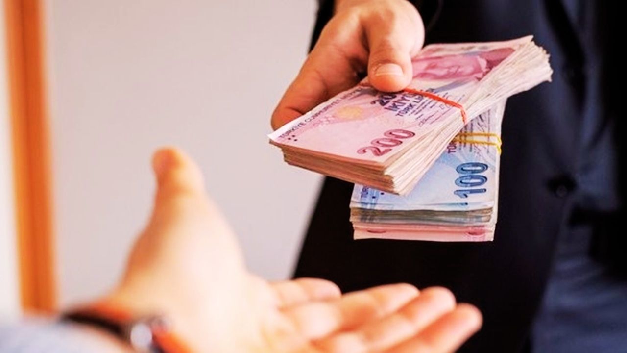 Bu Rakam İlk Kez Görüldü! Memurlara Rekor Promosyon Ödemesi