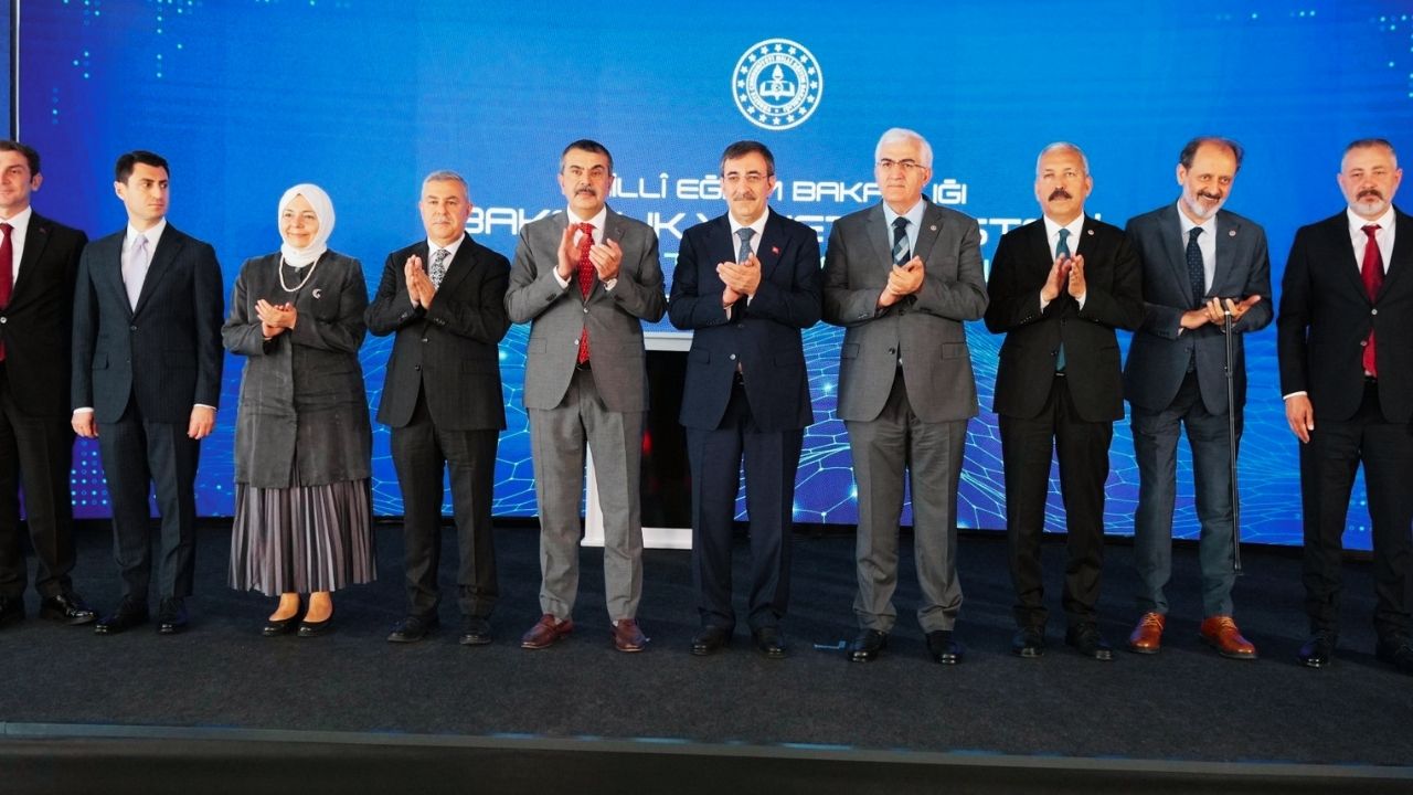 Milli Eğitimde Yeni Dönem Başladı: Yapay Zeka Destekli MEBBYS Tanıtıldı- VİDEO HABER