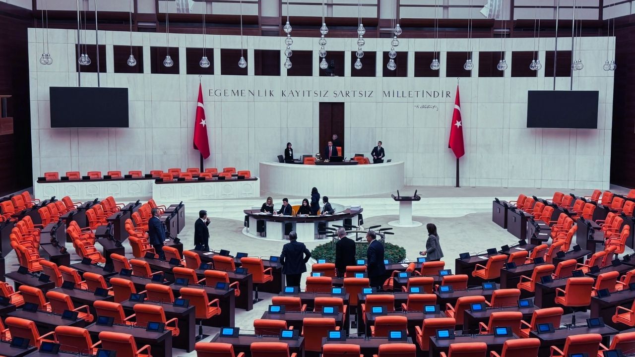 Bu Hafta Meclis Yoğun Mesai Yapacak: Kritik Kanun Teklifleri Gündemde