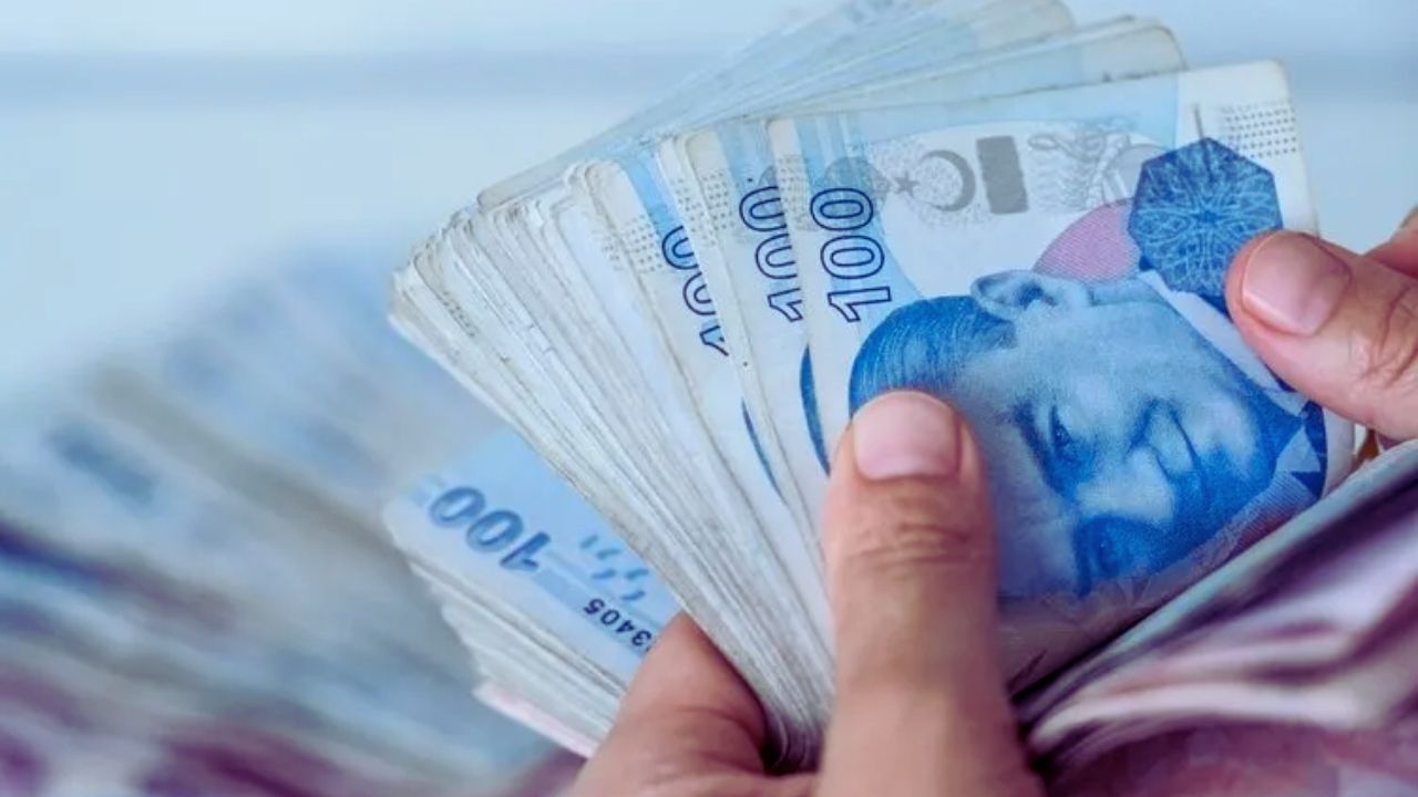 Yapay Zeka, Memur Maaş Zamlarını Tahmin Etti: 2026 ve 2027 İçin İlk Teklif Beklentisi Belli Oldu!