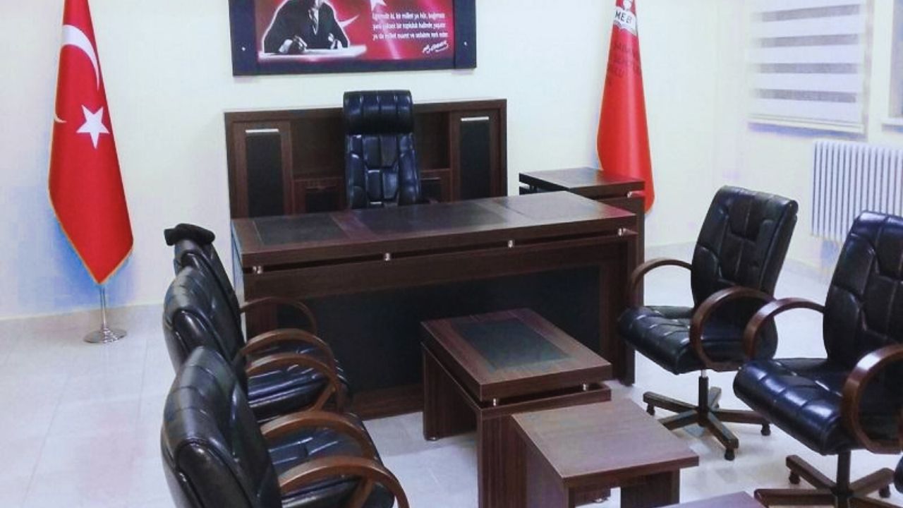 Şok İddia: Okul Gezisinde Kız Öğrenciler Öğretmen Tarafından Tacize Uğradı!