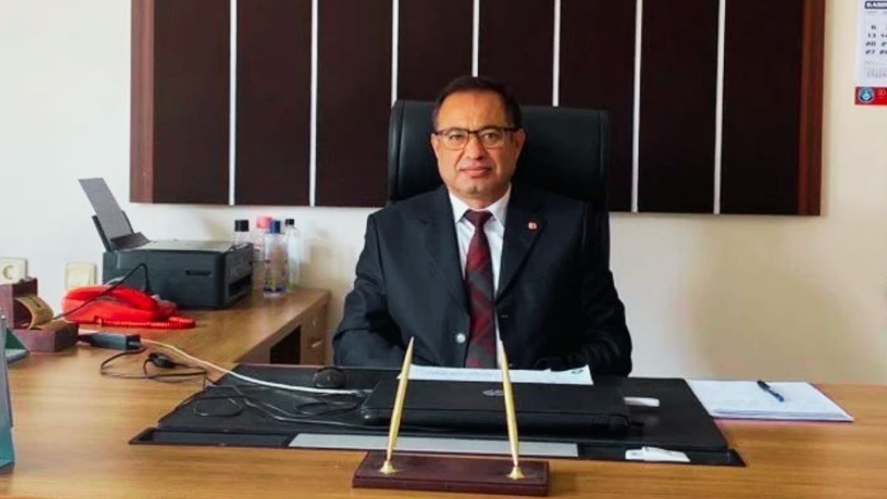 Eğitim Camiası Yasta: Müdür Abdullah Ertürk Hayatını Kaybetti